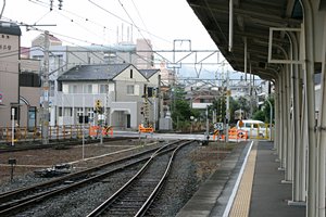 動き始める駅