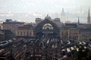 プラットホーム