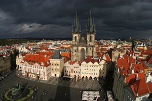 ドラゴンが飛ぶ空