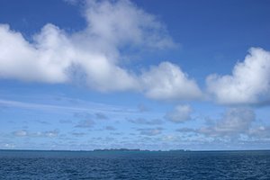 楽園は今日も晴れ