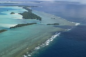 海の崖が続く場所