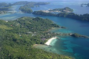 アラカベサン島とマラカル島