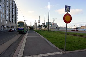 朝一番のトラム