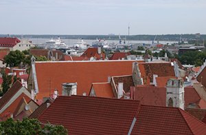 遙か港を眺めて