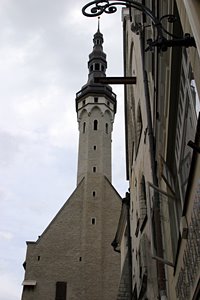 ロケットのような塔