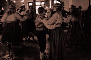 フォルクロール・ダンス