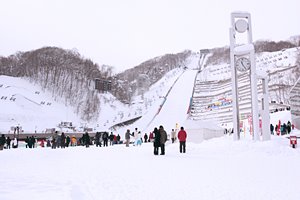 大倉山シャンツェ