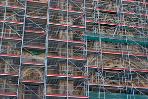 鉄骨の中の教会