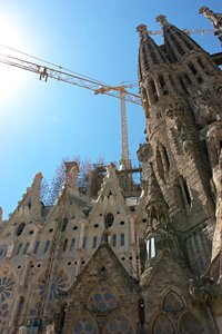 クレーン空を渡る