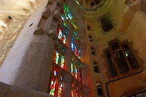 輝きのステンドグラス