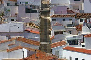 白壁の坂道（ランドスケープ）