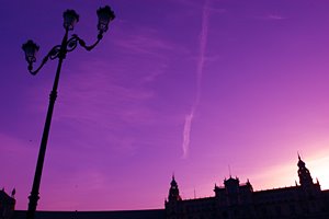 朝焼けと飛行機雲