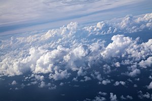 入道雲を避けて